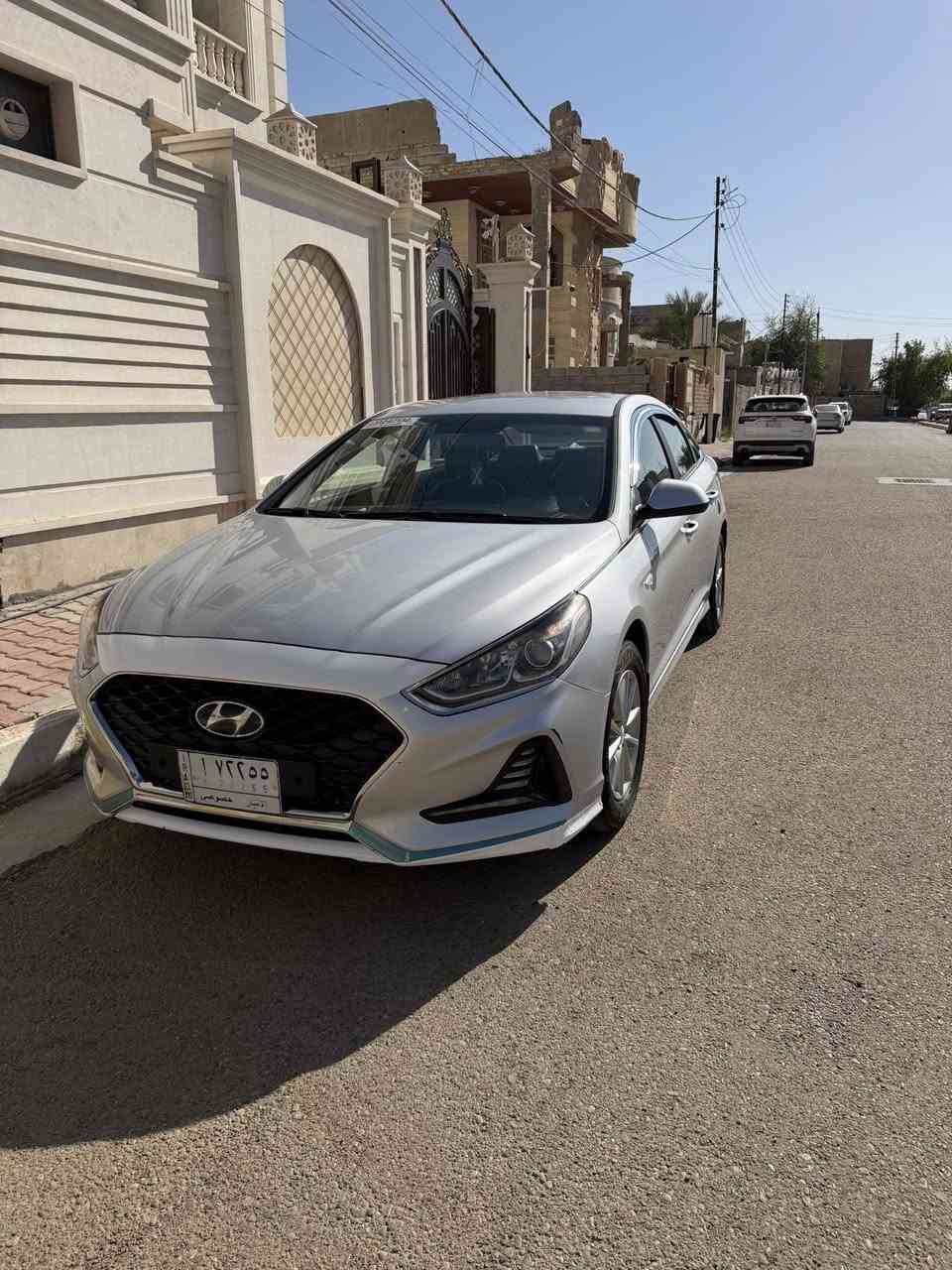 سونانا موديل 2021 بيه صبغ لقماره بدون معجون معوقين بسمي  سياره بلاديه ما نقصه شي  فول حداديه  مكينه 2000 دوش لمكان رمادي حي لعادل ***********
