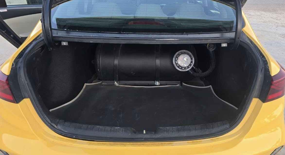 السلام عليكم كيا فورتي موديل 23مواصفات عادية منظومة غاز سيارة فقط دعامية امامية مبدلة كلها بلادية 3kpF24AD6pE554951
***********
سعرها 157
