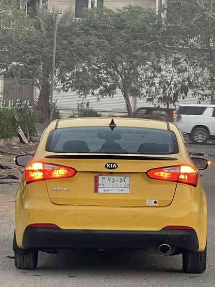 كيا فورتي ٢٠١٤ وارد امريكي 
سعر ١٠٠ بيهة مجال شراي 
حادثة امريكا بابتين فقط  حدثهة بسيط
موصفات نص فول 
تحكم ستيرن جهتين مانع نزلق 
مري شفط شاير بلمري 
شاشة كامرة خلفية لد امامي 
صدر امامي خلفي جديد تخم تاير 
سيارة جاهزة ما بيهة اي نقص 
رقم بغداد تحويل ثاني يوم 
مكان سيارة بغداد الشعب
رقمي ***********
