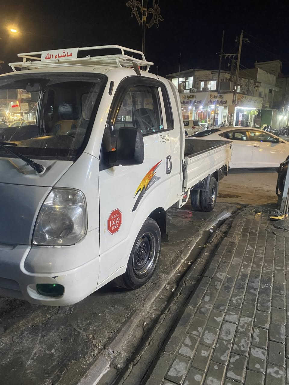 السلام عليكم كيه بنكو البيع 2010السياره كفاله عامه كير ومكينه كله جديد السعر 90  رقم الهاتف ***********
وبيك خير وندال
