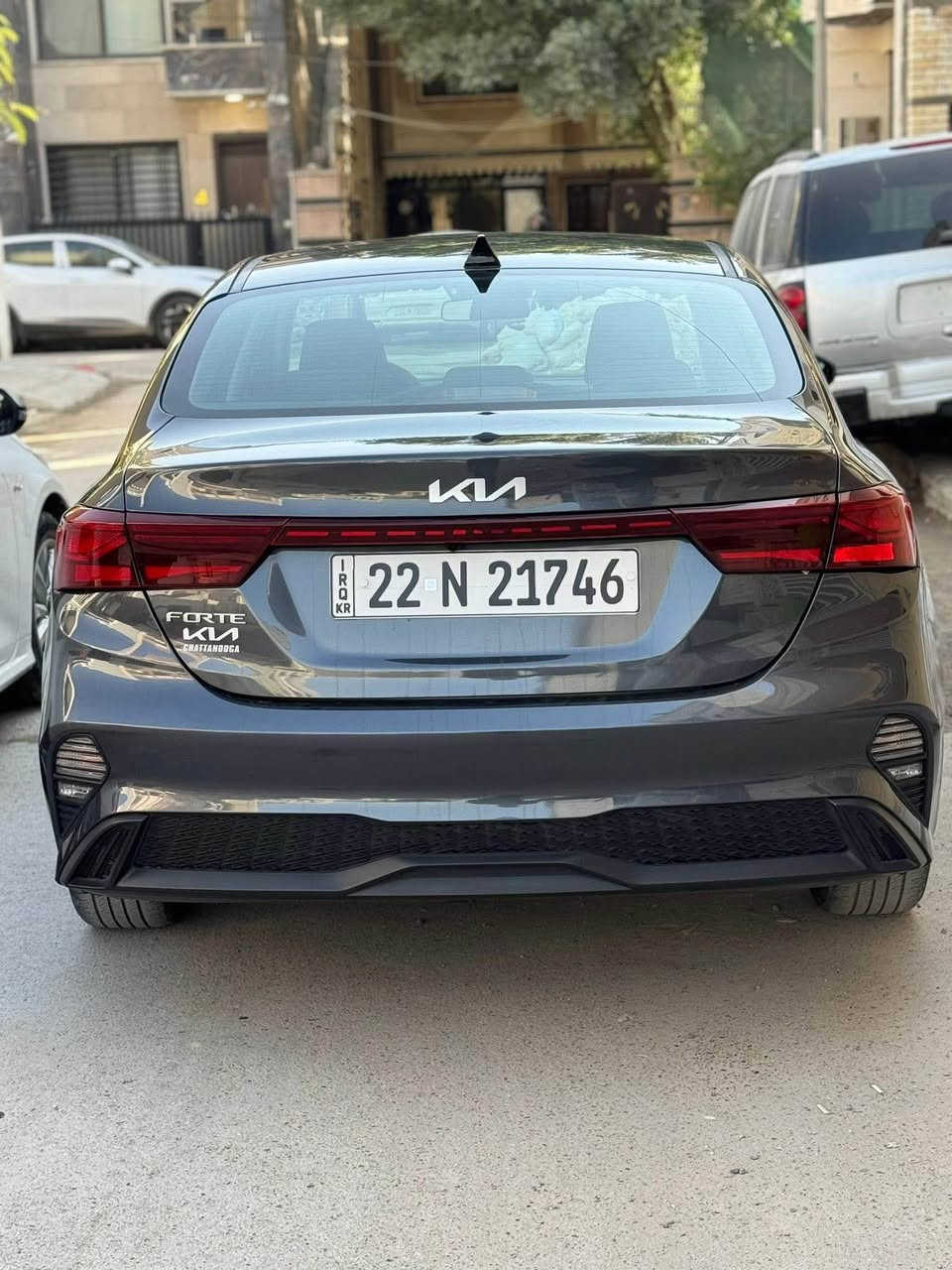 سلام عليكم . 

KiA فورتي . 
موديل 2023
لون رصاصي

فحص و هزه و سنويه جديد . رقم أربيل . 

المواصفات . 

■ فول تحكم ستيرن . 
■ شاشه كبيره . 
■ كامره خلفيه . 
■ تحديد مسار . 
■ رادار امامي . 
■ تثبيت سرعه . 
■ ثلاث أنظمة قياده 
■ توقف ذاتي .  
■ السياره جاهزه من جميع النواحي 
بدون ايرباك
  
■حادث صبغ شبر جاملغ وشبر بنيد فقط بدون 
دواخل شاصي لغد كفاله 
السعر 158
مكانها بغداد
للتواصل *********** بغداد, العراق
