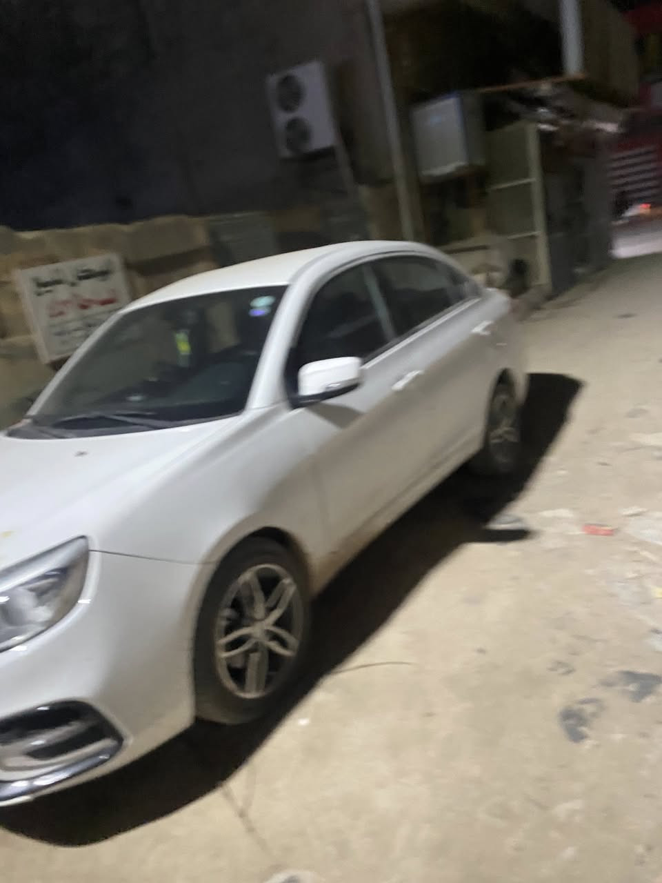 السلام عليكم
بارتون مديل 2024
كير محرك خير من الله 
السياره كفاله عامه 
السعر 120وبيه مجال بصيط 
مكان السياره ديالى الخالص 
وشرط التحويل 
***********
