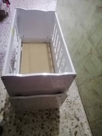 سرير • قابل تفاوض