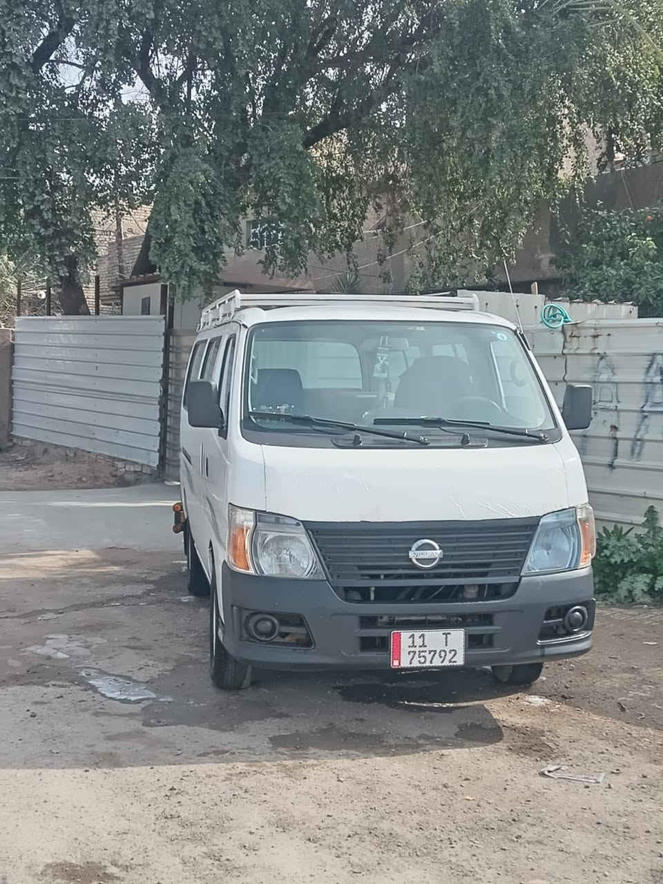 السلام عليكم للبيع نيسان يرفان موديل 2009 السيارة بيها تعمير داير لي. كير محرك خير من الله سيارة ماعوزه شي التواصل خاص او على هذة الرقم ***********السعر 134 وبيها مجال المكان  بغداد الزعفرانية
