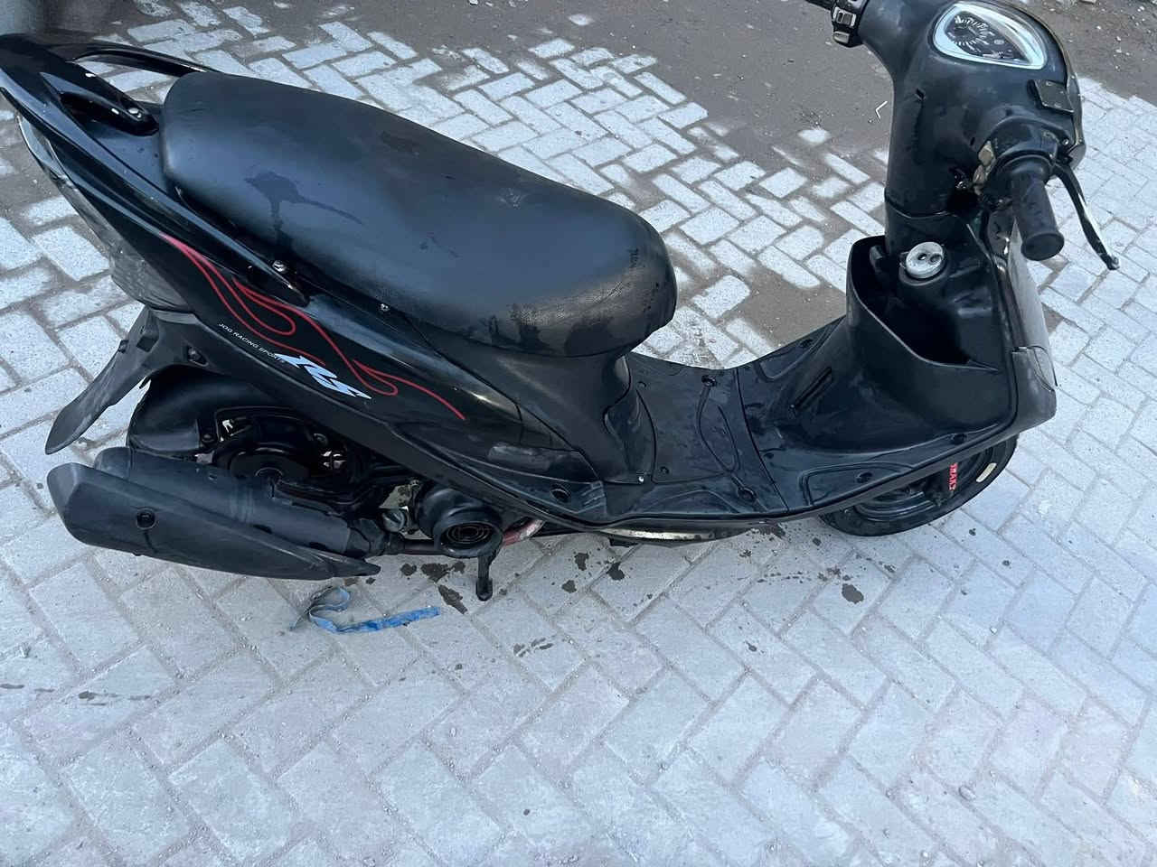 سلام عليكم دراجة ماكس عدلة بلادية مكفولة من كلشي قبل شهرين نازلة رمبة السعر 650 وبيه مجال
العنوان مدينة الصدر 
للاستفسار ***********
