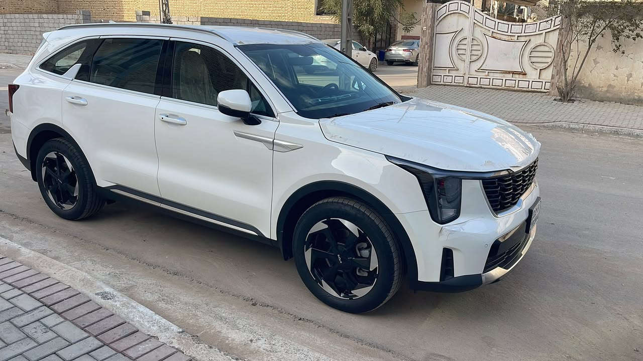 السلام عليكم ورحمة الله وبركاته 
للمراوس فقط بتاهو لون اسود من موديل ٢٠١٥ إلى ٢٠٢٠ 
سورنتو موديل ٢٠٢٤ ماشيه ٨٠٠٠ آلاف كفاله عامه من الشخط 
مواصفات السياره 
مكينه أربعه سلندر 
سبعه راكب 
كشنات ثلاث صفوف كهرباء 
تبريد ثلاث قطع 
دخول ذكي 
جنطه كهرباء + شفط 
بردات حفر 
سايد بريك دگمه 
شاشه كار بلي 
كاميرا خلفيه 
حساس امامي 
حساس خلفي 
تشغيل عن بعد 
بصمة أبواب 
بصمة تشغيل 
للاستفسار ع الرقم *********** ونفس الرقم بي وتساب
