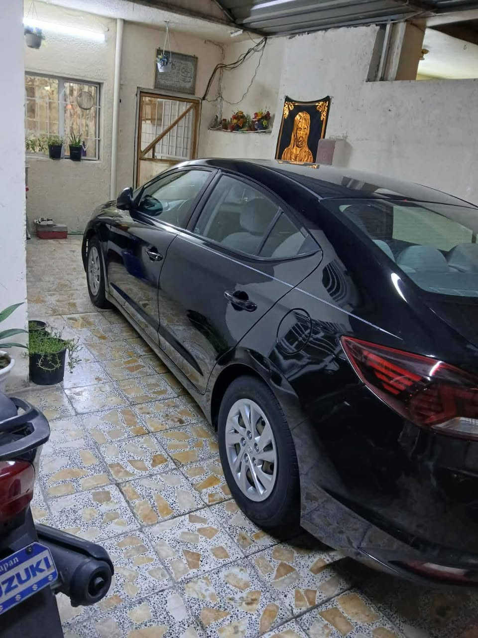 السلام عليكم
النترا 2020 وارد امريكي رقم اربيل الدولي بأسمي سنوية 
ماشيه 60 
محرك 2000 دوش 
 حادثهة فقط باب خلفي صبغ بدون تبديل 
نظيفه جدا واحلى من الصور 
135 بي مجال بسيط 
مكاني بغداد الشعلة 
***********
