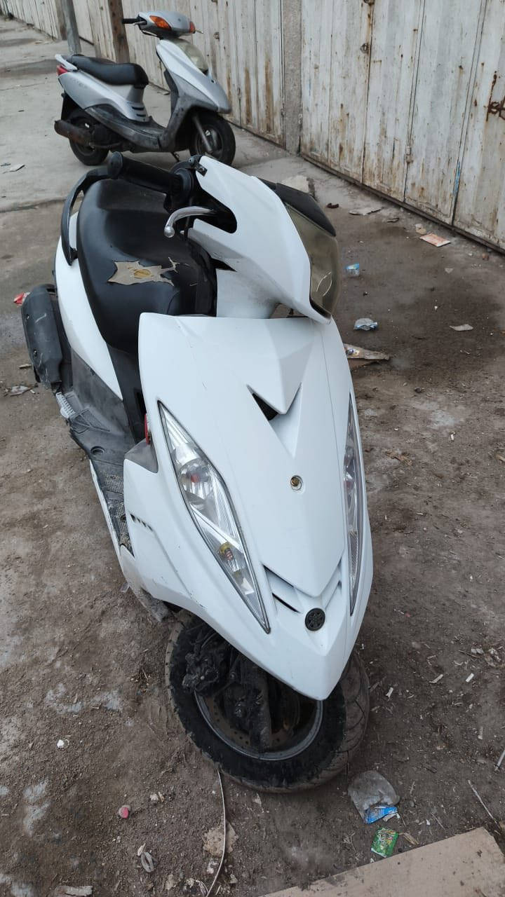 السلام عليكم دراجه جي تي آر لل بيع الدراجه خير من الله و نضيفه صارله ٦ اشهر من نزلته من رمبه الدراجه الصبح نكره الله شاهد مكان مدينة الصدر شارع الفلاح السعر ٩٠٠ وبيه مجال حك الجيه و الدراجه نقصه بس جامه مال بكلايت الخلفي بس وهاهيه وإذا تريد جيب فيتر وياك و تعال  الرقم ***********
