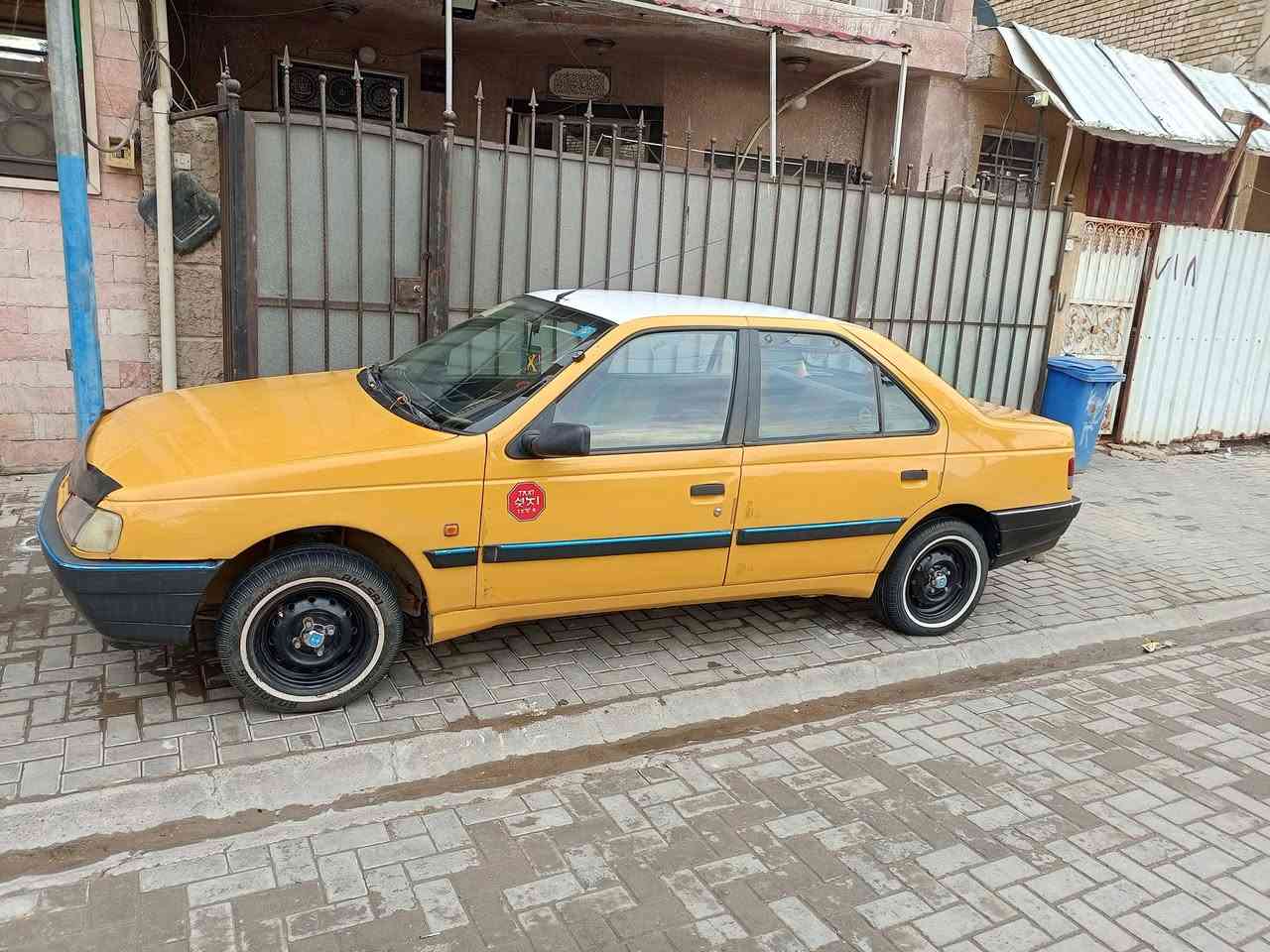 سياره بيجو روى للبيع المكان بغداد الطوبجي جاهزه من كلشي السعر 30 رقم بابل انكليزي مشروع وطني الاتصال على الرقم ***********
