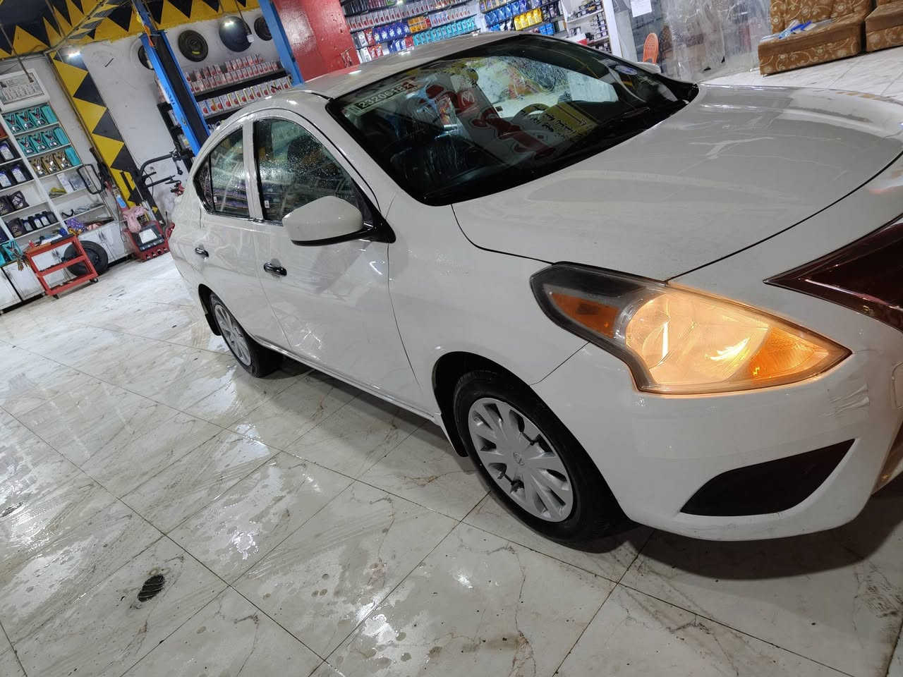 نيسان فيرسا موديل 2018 رقم دولي اربيل مكان السيارة كركوك مواصفات S بدون ضرر بدون  بيها مكانين صغار كارت محرك 16 گير اوتماتيك محرك شرط گير شرط مامفتوح سعر 86 موبايل *********** او***********
