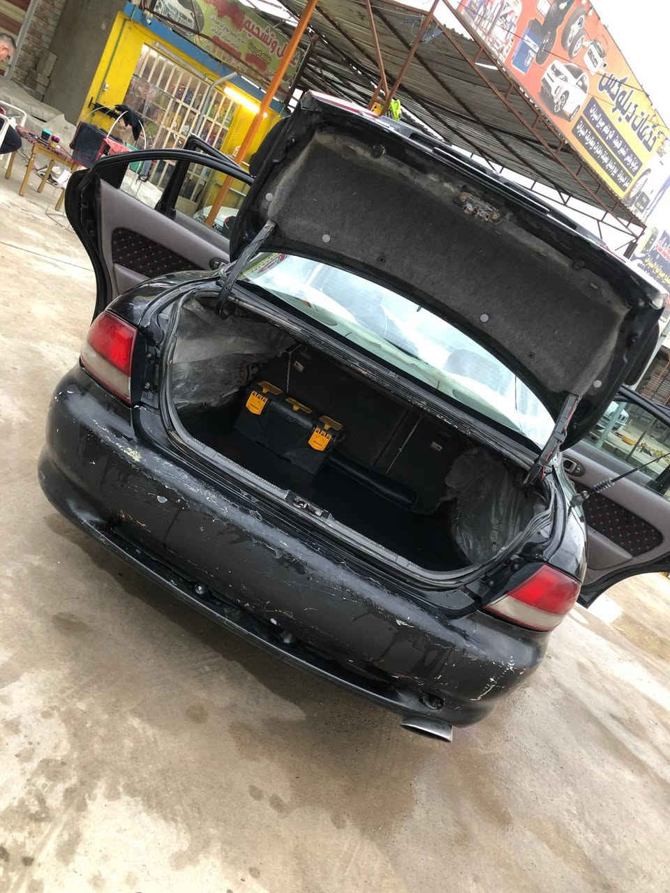 السلام عليكم مازدا صالون  xdus موديل 92 
محرك 6 سلندر كير عادي سياره نظيفه حلوه وكاعده رقم الماني بس سنويه خضره شرط التحويل محرك كير طخم تايرات كلو نظيف سعرها 40 وبيها مجال شي بسيط للاتصال *********** او مراسله الصفحه
