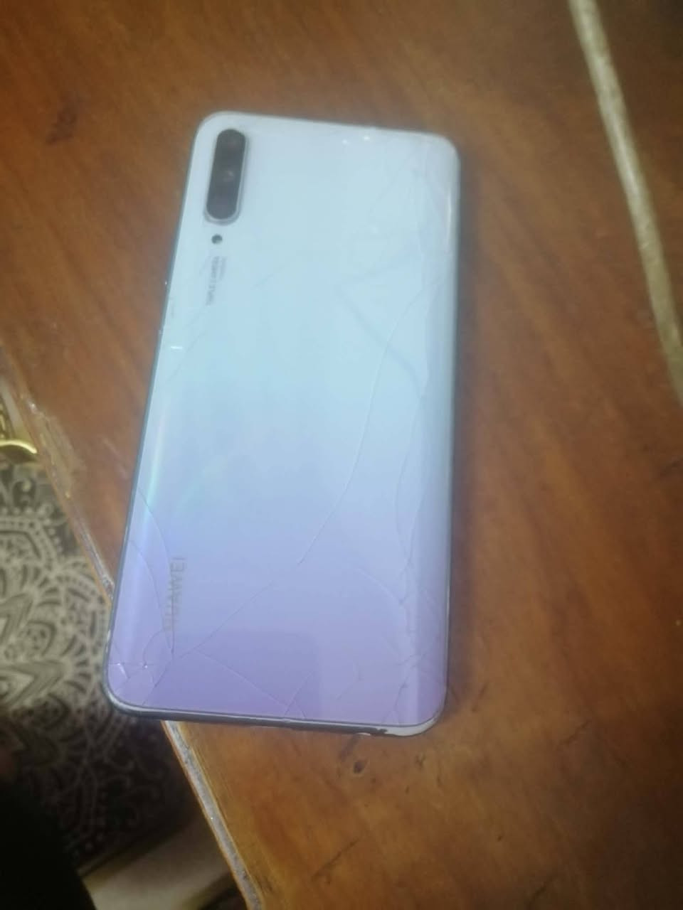 السلام عليكم هوايه واي ٩اس شحن تابسي كامره منبقه بي فطور بالشاشه متأثر ع لمس والكامره الاماميه واكفه ذاكره 128 معالج ٦ميكه بصمه اصبع جانبيه سعره ب٦٥٠ وبي مجال مكاني بغداد


**إذا كنت صاحب هذا الإعلان وتريد حذفه لأي سبب، رجاءا أرسل رسالة إلى الدعم الفني**