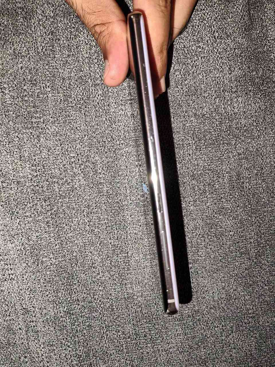 موبايل سامسونگ s10 plus ذاكرة ١٢٨ نظيف مابي تصليح ظهرة بي فطر قليل ويا كارتونه وشاحنة للبيع ب٣٠٠ للتواصل *********** واتساب او اتصال
