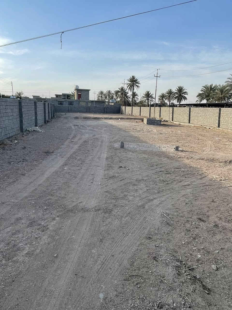 السلام عليكم 
قطعة ارض للبيع مساحة ١٥٠٠متر
منطقة النساف الزويه
على شارع العام
للاستفسار عن السعر
اتصال على الرقم ***********
