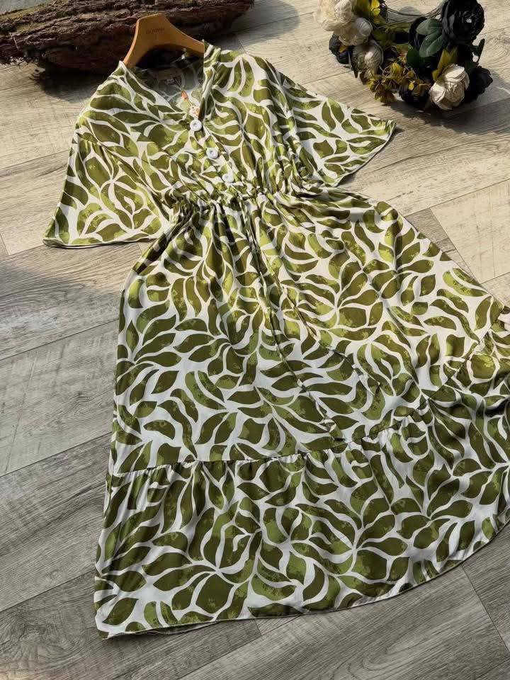 ✨ وصلنا الجديد ✨
دشداشة قصيرة فصال فستان
خامة كشمير إيطالي 🔥

ماركة كشماء

🔘 دكم شغّالة بالصدر
🔘 خرطة أنيقة بالخصر
🔘 قصة صدر مع لاستيك لراحة 
🌸وقصة صدر V المميزة

🎨 متوفرة بـالوان مختلفه
📏 القياسات: 2XL. 3XL. 4XL. 5XL


**إذا كنت صاحب هذا الإعلان وتريد حذفه لأي سبب، رجاءا أرسل رسالة إلى الدعم الفني**