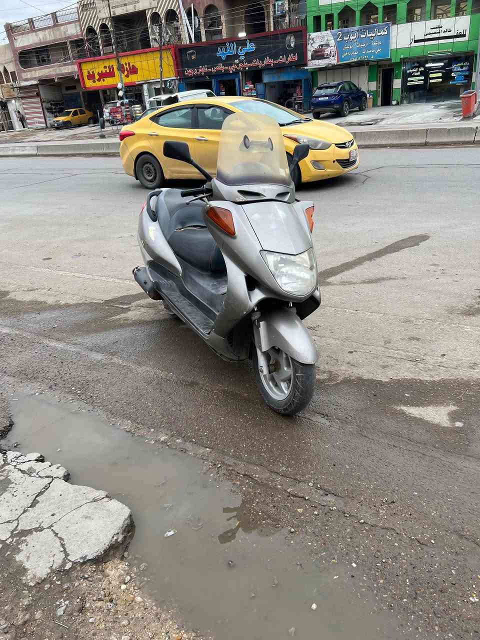 دراجه فورسايت للبيع
كامله مكمله 

نكره سلف 

كهربائيات كلها شغاله 

كفراتها يرادلها ترتيب بسيط و غسلة زينة

مابيهن اي كسر 

***********
