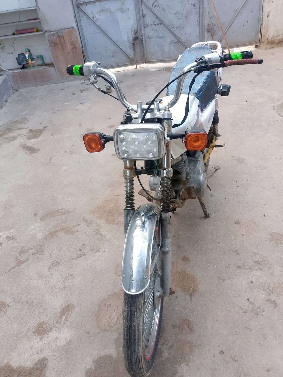 موطور شغال 5تسعات كلجات اليوم بدلت اشاير ورا وكدام شغالات بس دشلي خارط يصلح 5السعر 150وبي مجال حك جيه لا اكثر مو شراي لا تبعبني


**إذا كنت صاحب هذا الإعلان وتريد حذفه لأي سبب، رجاءا أرسل رسالة إلى الدعم الفني**