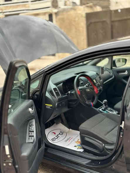 كيا فورتي 2018 محرك 2000دوش سياره ماشية ٧٧ الف حادث امريكا جاملغ وبنيد مبدل وبيها بالعراق جاملغ وباب سايق صبغ يعني ٤ قطع وبيهه كم قطعه بارد صغار وهاي الطخه بالجنطة ع حطتها سياره اربيل باسمي تحويل ثاني يوم ونضيفه كلش وناعمه تجي وتشوفهه سعرهه ١١٥ مكاني بغداد قرب العاب السيدية
***********
