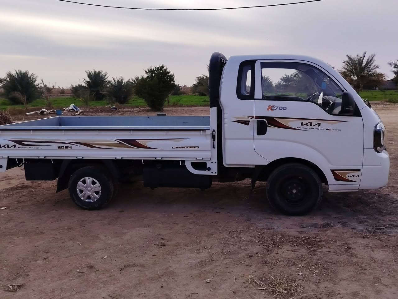 سلام عليكم 
كيا بنكو موديل 2023 
باسمي مكفوله كفاله عامه عدا طخه بسيطه 
في باب البدي..  موضحه بالصوره 
ماشيه 47 الف السعر 153 وبيها مجال حك الجيه 
نضافه السياره شوفت عينك 
تواصل 
***********
***********
