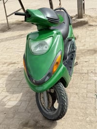 دراجه البيع دوالفين نضيفه مكينه لادخان وصوته ناعم سعره 250 وبيه مجال د...