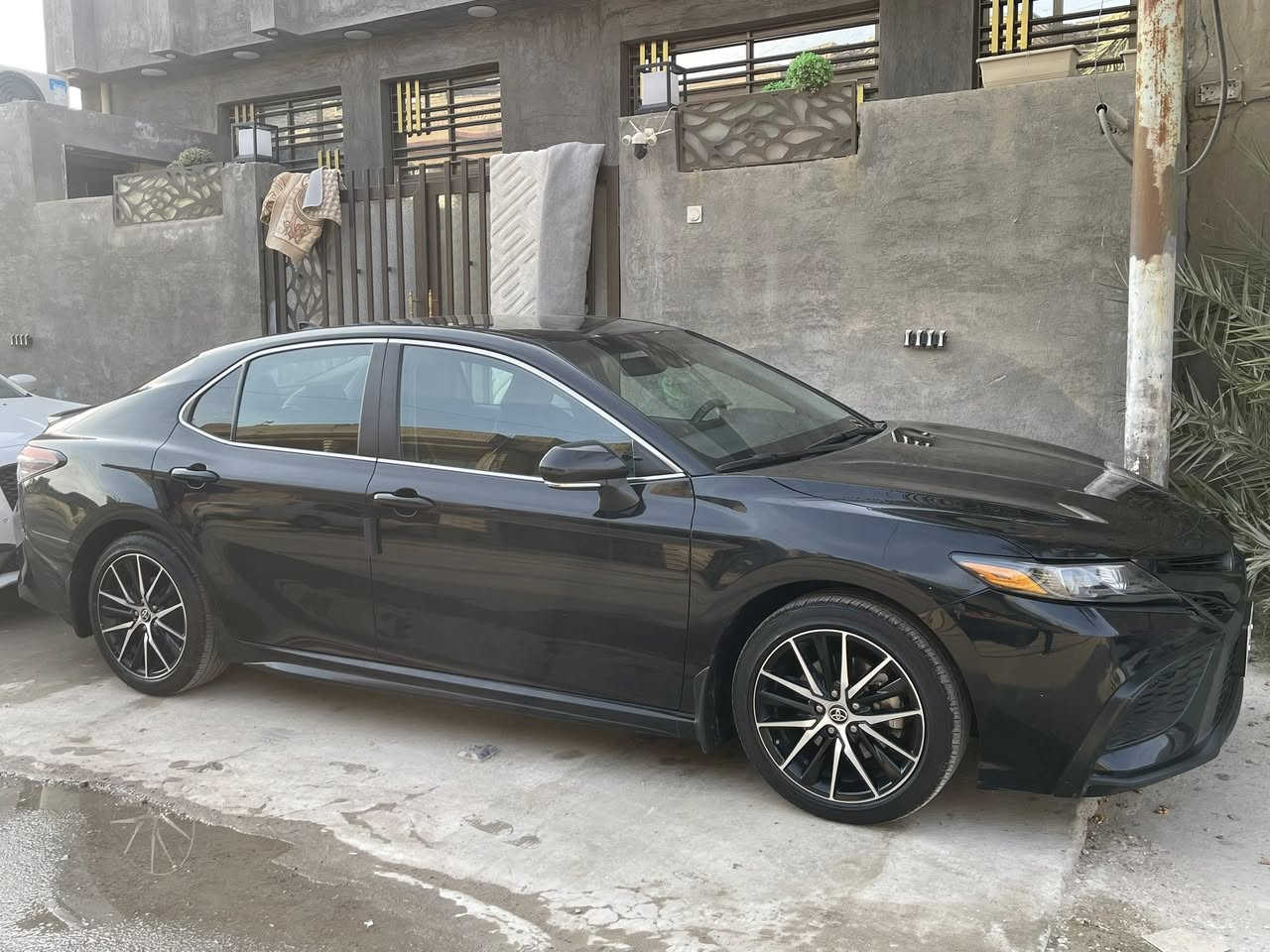 كامري 2023 وارد امريكي
بجم كبس 
ضرر بابين جه السايق فقط 
سياره على وضع الشركه 
ماشيه 60 الف 
رقم بغداد الجديد 
مواصفاتsE 
مكان بغداد ابو غريب 
سعر 205$ 
فقط بيع  نقد 
تواصل ***********
