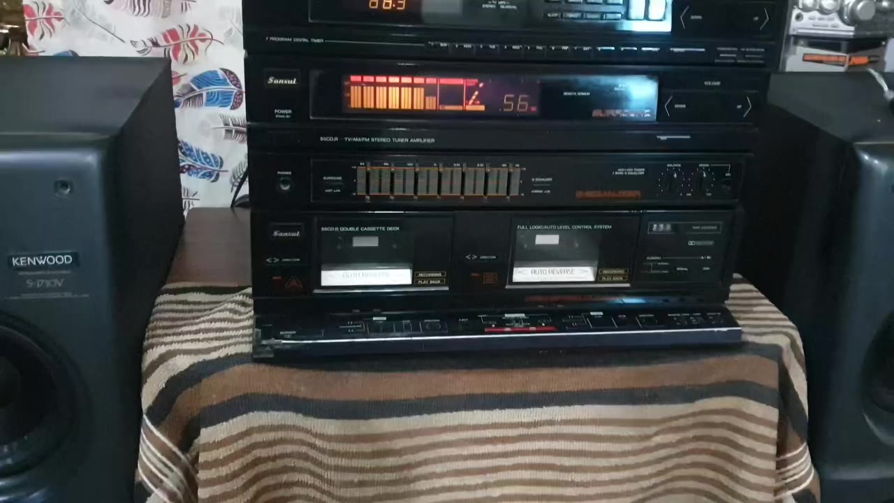 سستم سانسوي ياخذ اربع سماعات  ١١٠ فولت مع المحولة سعره ٦٥ الف والسماعات كنوود ٦٠ الف  شغال اواكس وراديو  وإمكانية ربط مايك   موضح بالفديو والصور   الحلة مهندسين الاتصال على الخاص او موبايل  ***********  يوجد توصيل  كافة المحافظات  كل الاحترام والتقدير
