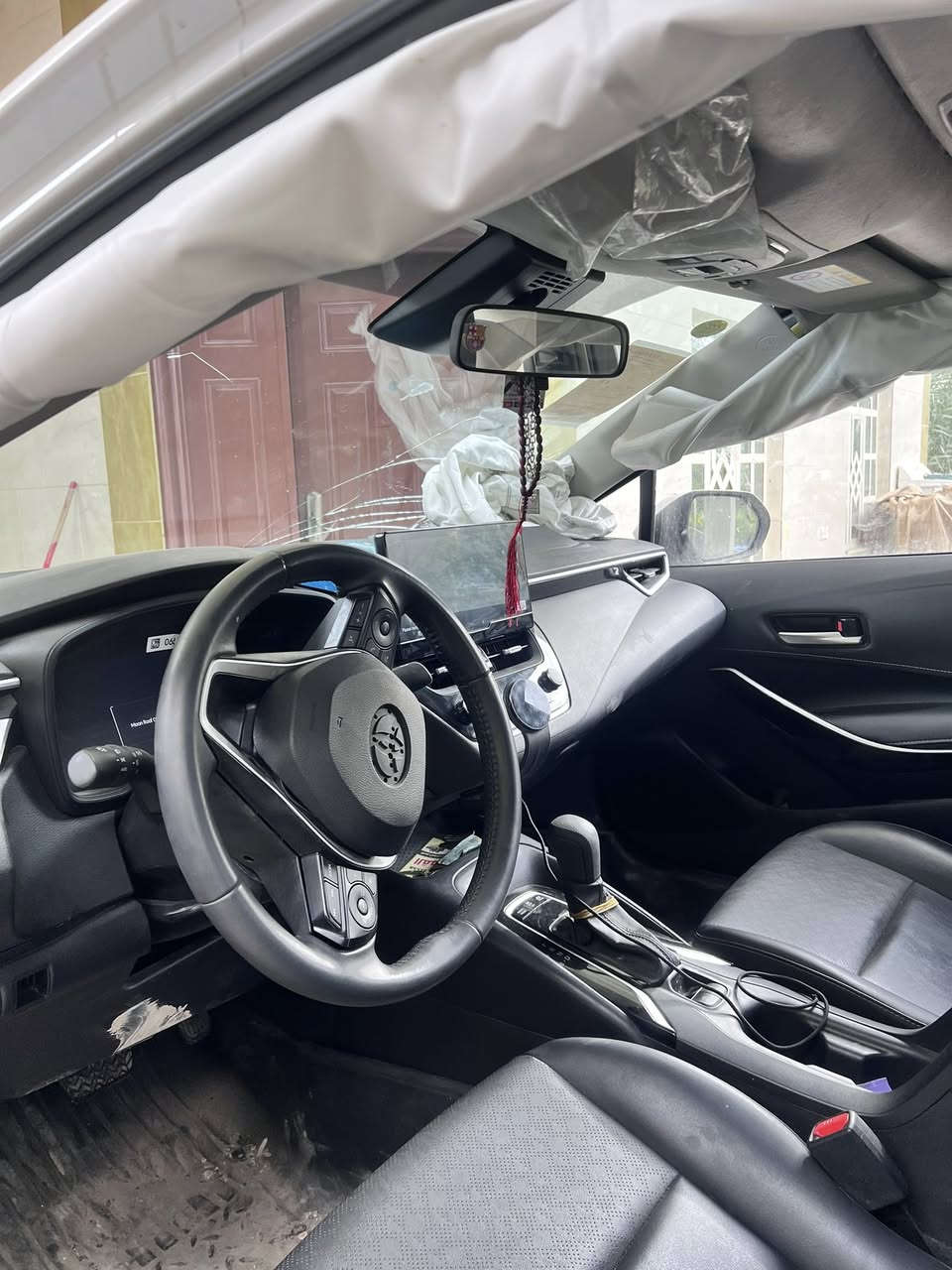 السلام عليكم. كورلا هايبرد شكل خليجي موديل 25. تبديل 3قطع  ماشيه 10 الف حقيقي. السعر 125 $. وبيها مجال 
 استفسار *********** 
رقم بغداد
