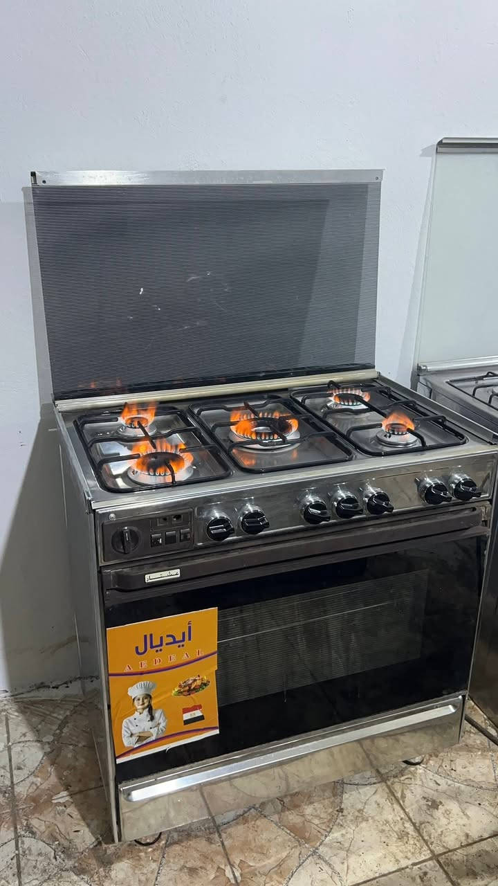 طباخ عشتار الحديث كله شغال 5عيون وفرن فوك وجوه
للبيع اومراوس 
***********فقط واتساب
