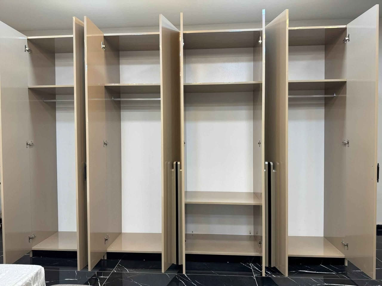 *موديل   ليان       المودرن*

*10 قطع              كنتور ملحق 3 متر*

*1- ضهر بلوك*

*2- برغي وچوي حديد*
  
*سرير  مخزن*

*5- شغل درجه اولى.* المدائن, بابل


**إذا كنت صاحب هذا الإعلان وتريد حذفه لأي سبب، رجاءا أرسل رسالة إلى الدعم الفني**