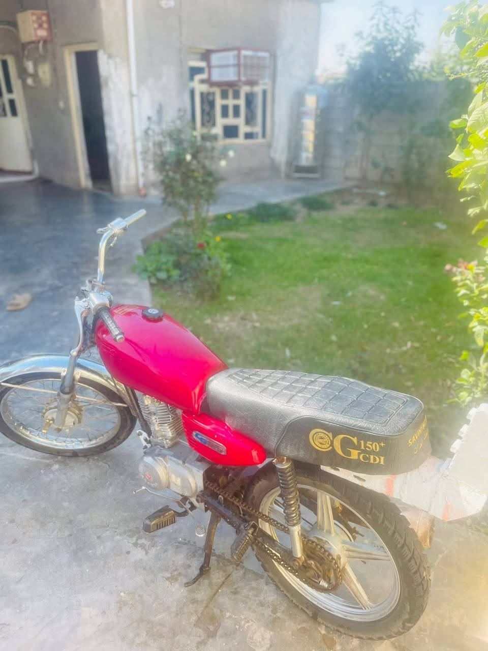 السلام عليكم دراجه للبيع 200وبيهة مجال مكاني ديالى شهربان المقداديه
السلام عليكم 
دراجه ارشه للبيع مال شغل 
دراجه شاصي نضيف
زوج تايرات صار اقل شهرين مشدودات 
وياله نضاف بريكات دراجه نضيفه الي تفيده مال تعمير والي تفيده مال شغل ناقصهة شفت مال هندر لازم تلحم الهندر 
الاتصال ***********
السعر 200
وبي مجال للطيبين 
والي ماعنده يجي يشغل ويطلع 
كلك 
كلك 
كلك 
اكفلك من السرقه
