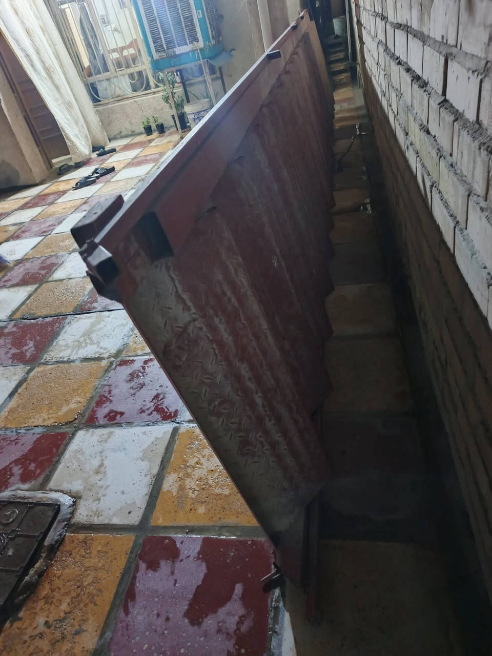 السلام عليكم للبيع درج حديد 17بايه نظيف جدآ
للاستفسار ***********
