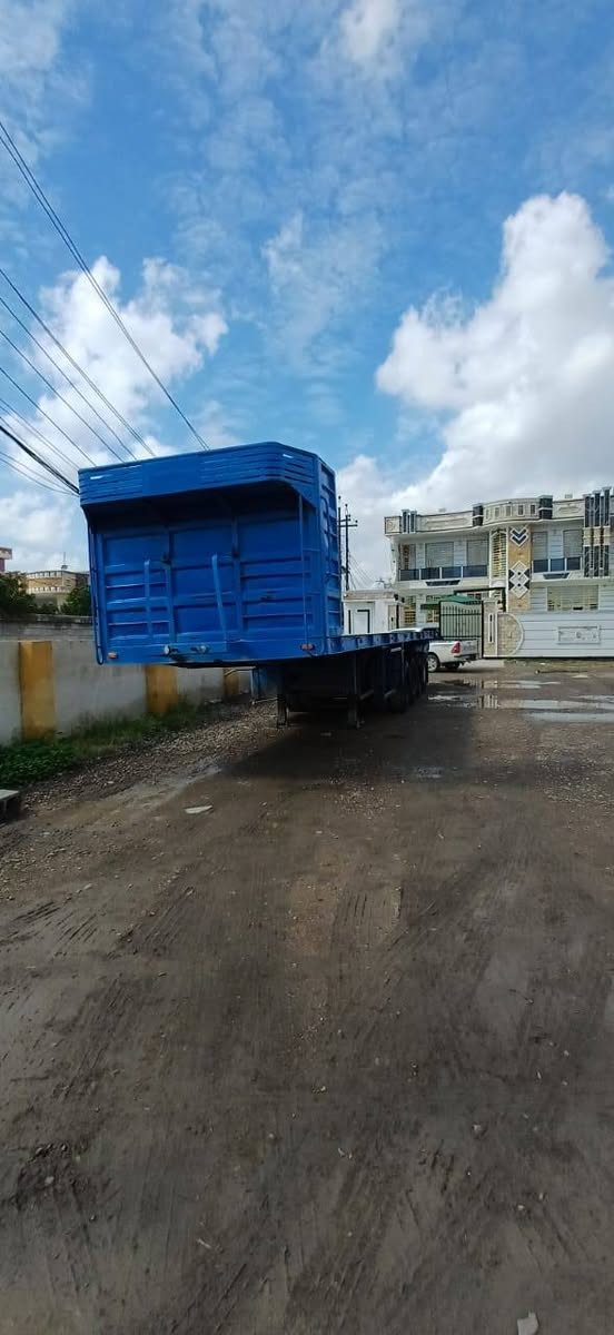 سلام عليكم عربانه فلات 4دناكير 14 شاصي 16 جتف ابو 7 طول 1250 تخم فلنجه جديد بنز جديد تخم كهربايات كامله عربانه جاهزه لعمل  مكان بغداد بسمايه  الرقم ***********
