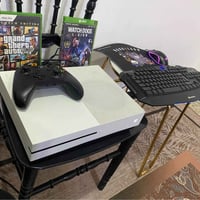 اكس بوكس وان اس • ٥١٢جيجا • ملحقات كاملة