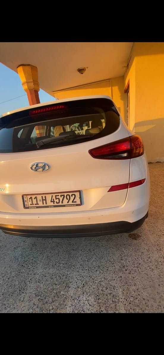 السلام عليكم 

توسان خليجي موديل 2019 فول مواصفات عدا بانوراما قطعتين تبريد +تبريد جكمجه 
ثلاث انضمه قياده مري شفط حساس امامي خلفي كشنات سايق ولراكب حساس 
شحن لاسلكي مقعدين لكيبل شاحن جداحه حراريه سيارة خير من الله فول لفول مكفوله كفاله عامّه باسمي رقم بغداد سنويه جديده 
 للستفسار اكثر اتصال ع رقم 
***********
يوجد واتس ع رقم 
***********
