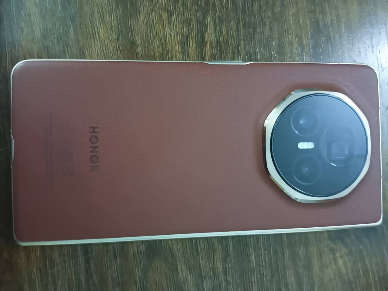 Honor magic v 3 فلاكشب 
هاتف بمواصفات وقوه وكاميرات تتفوق على كل الهواتف الاعتياديه والقابله للطي 
اذكره 512
رام 12 تربو 
اندرويد 16 ويدعم تحديثات ل7 سنوات 
واجهه نظام OS10 القريب من نظام الايفون 
لو جلد برتقالي نظافه 100,, 💯 
كاميرات احترافيه بالتعاون مع استوديوهات هركورت الفرنسية يعني صور من الخيال 
يدعم الذكاء الاصطتاعي 
بطاريه عملاقه 5150 ملي ام
معروض للبيع في كركوك 
السعر ، مليون قابل للتفاوض


**إذا كنت صاحب هذا الإعلان وتريد حذفه لأي سبب، رجاءا أرسل رسالة إلى الدعم الفني**