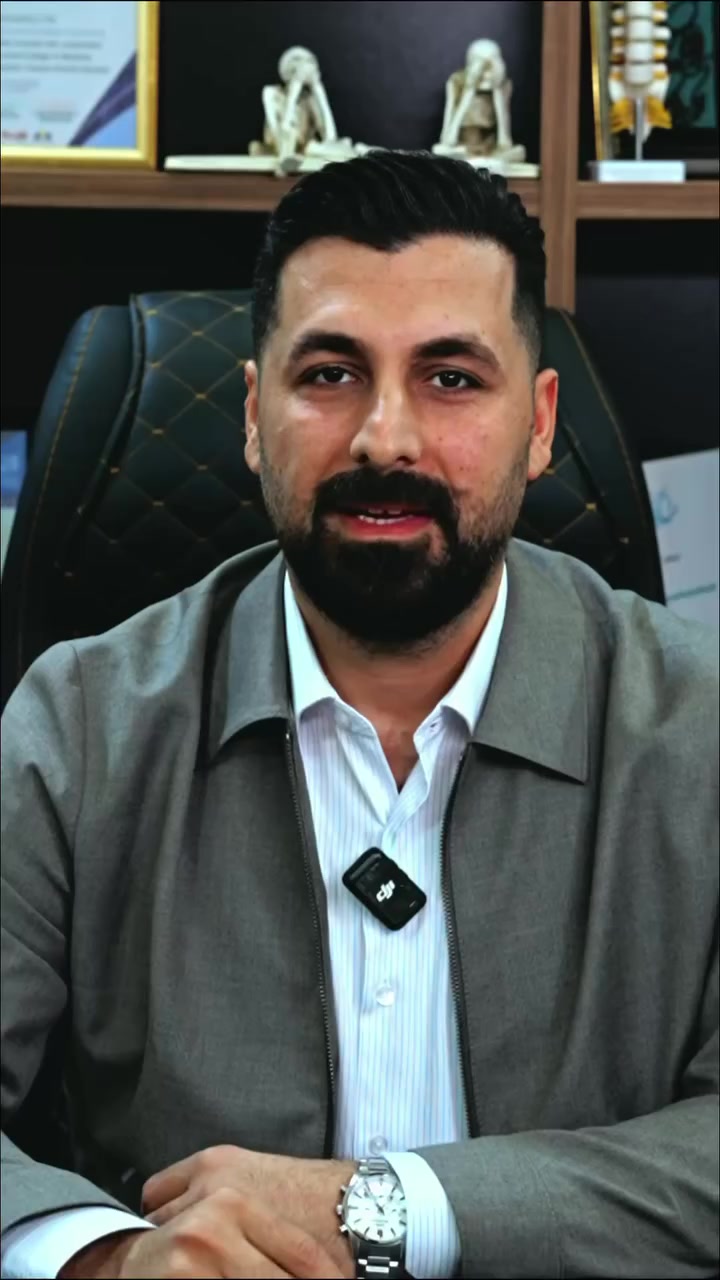 العلاج بالمايكروسكوب أو بالناظور يوفّر رفع الضغط عن العصب بدقّة عالية، بأقل أذية نسيجية، وألم أقل بعد العملية.

الدكتور ياسر صلاح آل عسكر
اختصاص جراحة الجملة العصبية
الدكتور ياسر صلاح آل عسكر
اختصاص جراحة الدماغ والعمود الفقري
اختصاص الجراحة الإشعاعية (الگامانايف)
اختصاص الجراحة العصبية المجهرية
شهادة البورد (الدكتوراة)
زميل المجلس العراقي للاختصاصات الطبية
عضو مؤسس في الجمعية العراقية لجراحة الجملة العصبية
عضو الجمعية الاوربية لجراحي الاعصاب‏
M.B.CH.B , FICMS (neurosurgery)
العنوان : كربلاء - منتصف شارع الاسكان - مجمع ابن سينا الطبي
هاتف الحجز : 
0777 347 0073
عطلة العيادة يوم الخميس فقط
المراجعة مجانا للايتام والعوائل المتعففة
