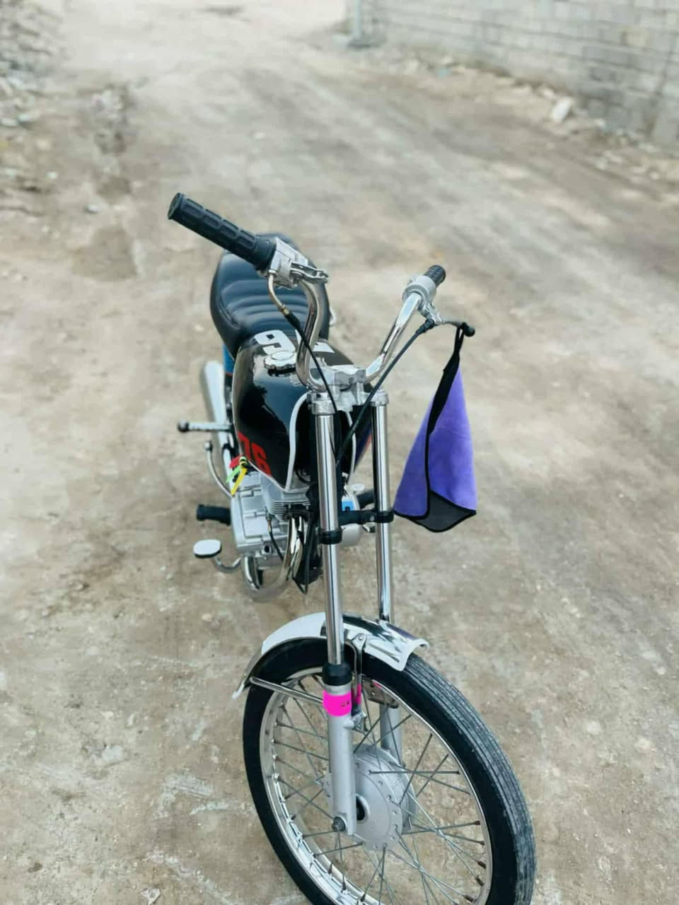 مابعد السلام..... 
 
نامه اصلي 23 (كلك) فقط ولفات مبدل+ويل امامي يرادله تصفيه شويه نضافه فول شلعه تخبل 
سعر 450  بيها مجال قليل 🤏 كلشش 
مكاني ديوانيه سومر بلفاضليه. 

خاص+***********
