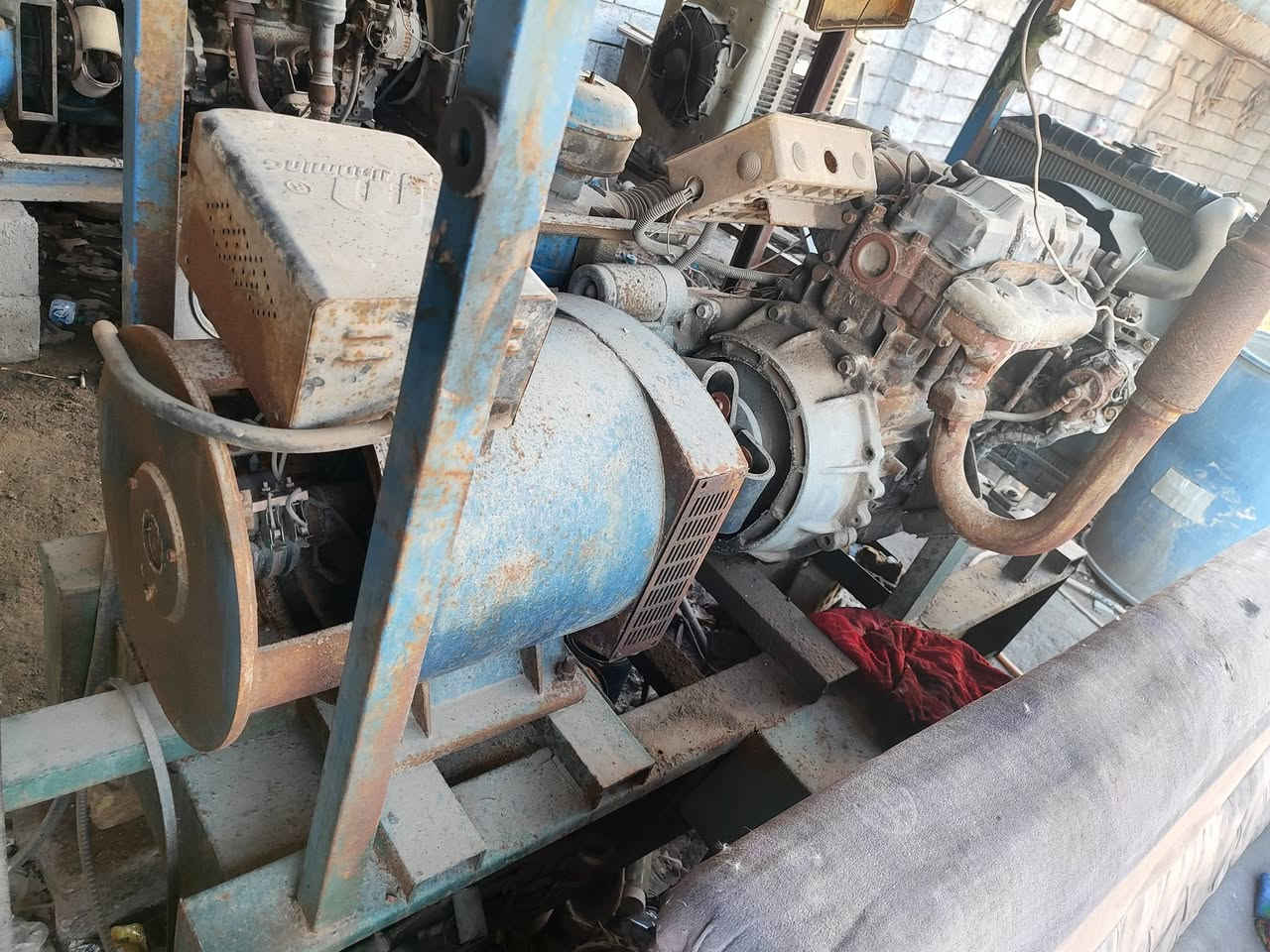 السلام عليكم عندي مولده كيا مكينه بنكو 2701 للبيع بيهه بخار رايدهه ب13وبيهه مجال قليل اي ستفسار اتصل على الرقم *********** مكاني جسر ديالى جرف النداف
