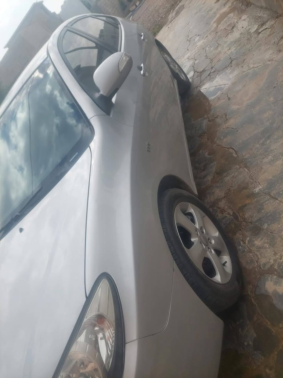 السلام عليكم
افانتي 2010 ليزري  للبيع
تبريد تدفئه فول  مانقصه كلشي 
@السعر 41 وبيها مجال 
رقم صاحب السياره ***********
