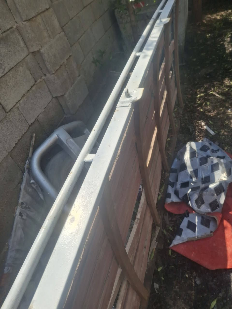 سلام هليكم سيابايه ودرع بريجوو للبيع السعر 125 ثنينهن مكان بغداد ***********
