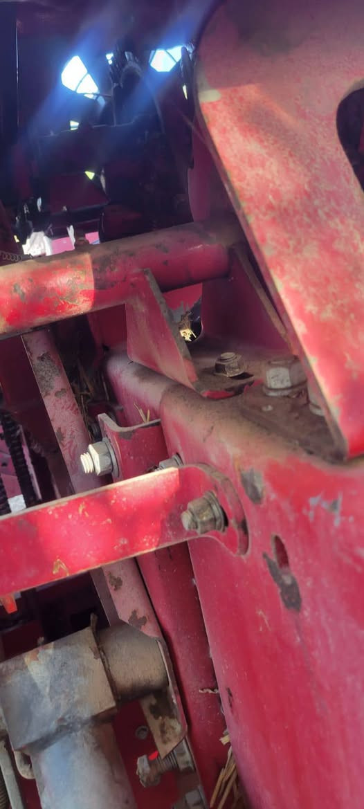 السلام عليكم  كابسه فوركسن مال دوله نضيفه وشغاله مشتغله موسمين فقط مجموعه مكفوله 💯 مكان بابل المسيب التواصل بس غير متواجد على النت  ***********
