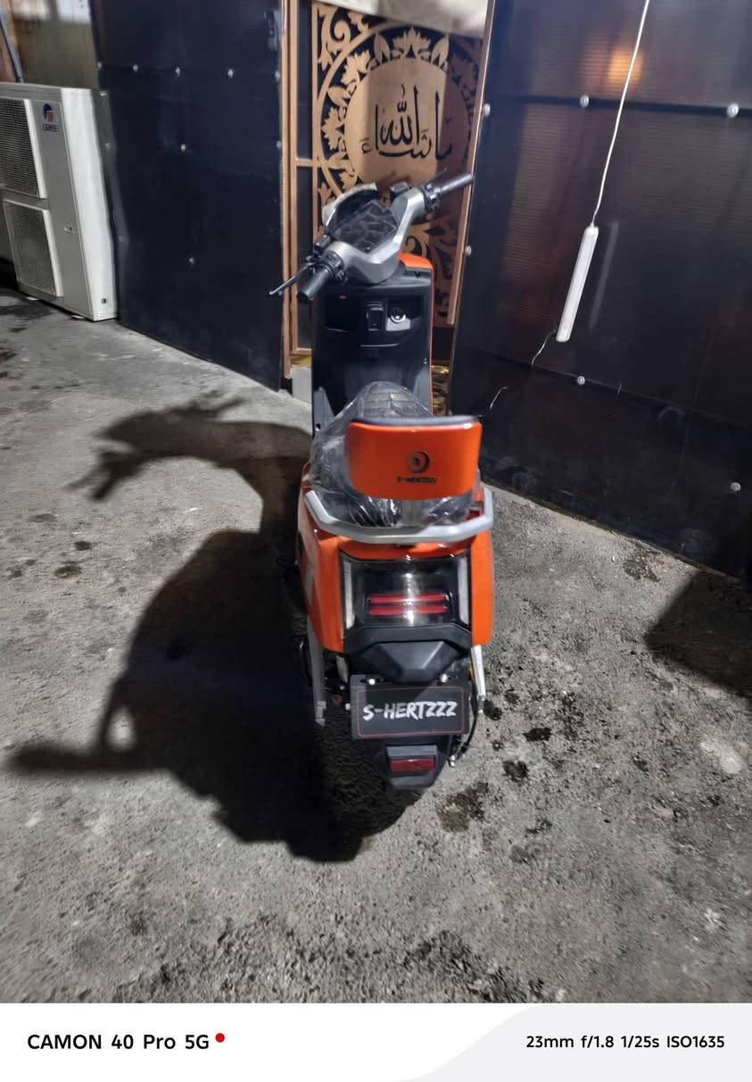 دراج شحن جديده ماشية يومين ٦ بطاريات الدراجه من شركة المصطفى ضمان صيانة ٦ أشهر سرعه ٩٠ دراجه حلوه السعر ٧٥٠ ألف ***********
