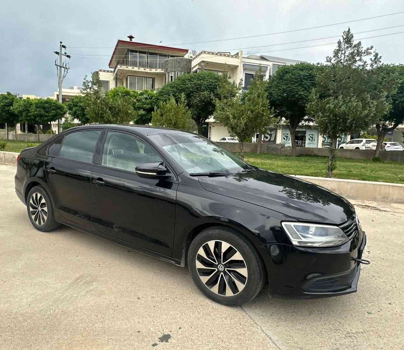 جيتا خليجى موديل ٢٠١٥  سیارە پاقژە
بێ دعمو صبغه مكينه ٢٠ مرغوب تنفس طبيعى  
گير و مكينه كبس وضع شريكه تبريد كهربايات شرط
تحويل وكاله شرط غرامه٣٦٠ هزار ژسعرى هينه خار
جهـ سيارى دهوك  سعر (١٠٥) مجالك 
تلفون كورك - وتساب - فايبر ***********

عربى 
جيتا خليجى موديل ٢٠١٥ سياره نظيفه
بدون دعم بدون صبغ محرك ٢٠ تنفس طبيعى مرغوب
كير و محرك كبس وضع شريكه تبريد كهربايات شرط
تحويل وكاله شرط غرامه ٣٦٠ الف نزل من سعر 
مكان سياره دهوك سعر (١٠٥$) مجال بصيط
تلفون كورك -وتساب - فيبر ***********
