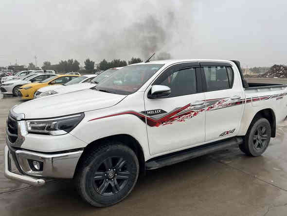 للبيع بيكم تيوتة هايلوكس ٢٠٢٤ ديل اكسل شركة ساس فول فول مواصفات كير اوتوماتيك رقم و سنوي جديد تحويل ثاني يوم كشنات تبريد شاحنة موبايل 
بدون صبغ بي شبرين تعديل بارد بال بودي 
سيارة كلش جديد
سعرهة ٣٣٥ و بي شوية مجال الطيبين 
***********
