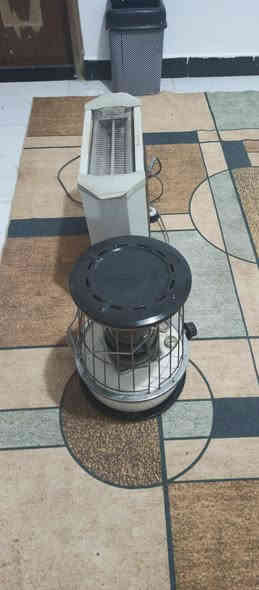 سلام عليكم عندي صوبه نفط وهيتر كهرباء نضيفات هيتر ابو 4 عيون وصوبه ام النفط نضيفه الله شاهد السعر 50وبيهن مجال المكان البصره الزبير التواصل خاص او واتساب ***********
