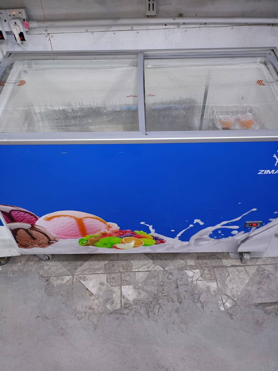 سلام عليكم عارضات للبيع مستعمل نضيف 100بل 100 مكاني بغداد الكفائات ( الجمعية قرب جامع ام القرى) للاستفسار ***********
