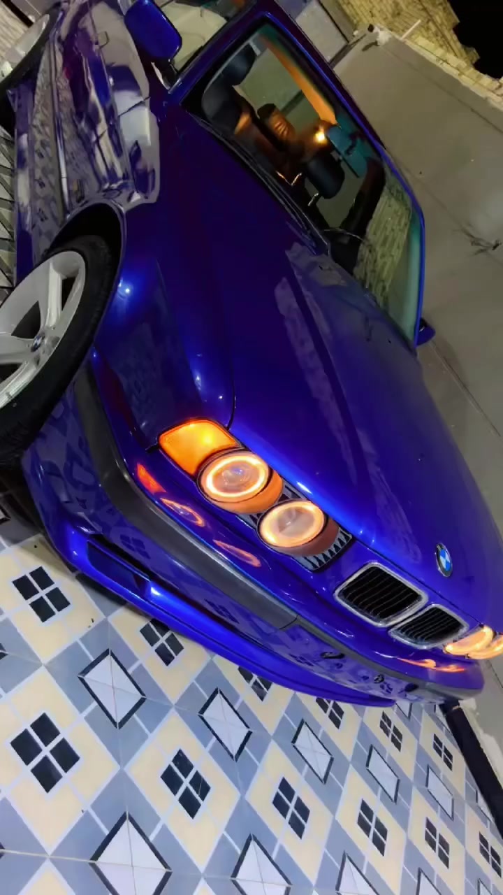 السلام عليكم من رخصت الادمن بي ام 525 بيع مستعجل رقم بغداد موديل 89 محدثه 95 كير عادي جا هزه السياره بيه نقص بس كمبريسر تبريد ينزل من سعره 65 وبيه مجال للاستفسار ***********
