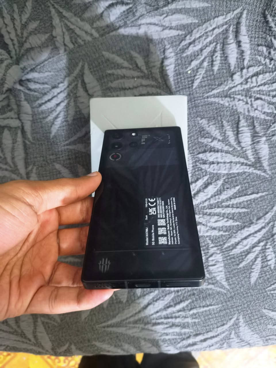 سلام عليكم ريد ماجك 10 برو ذاكرة 512 استعمال قليل كامل ملحقات ونظافة كدامكم
السعر 800 وبي مجال قليل عنواني بغداد الحسينية 

رقمي ***********
