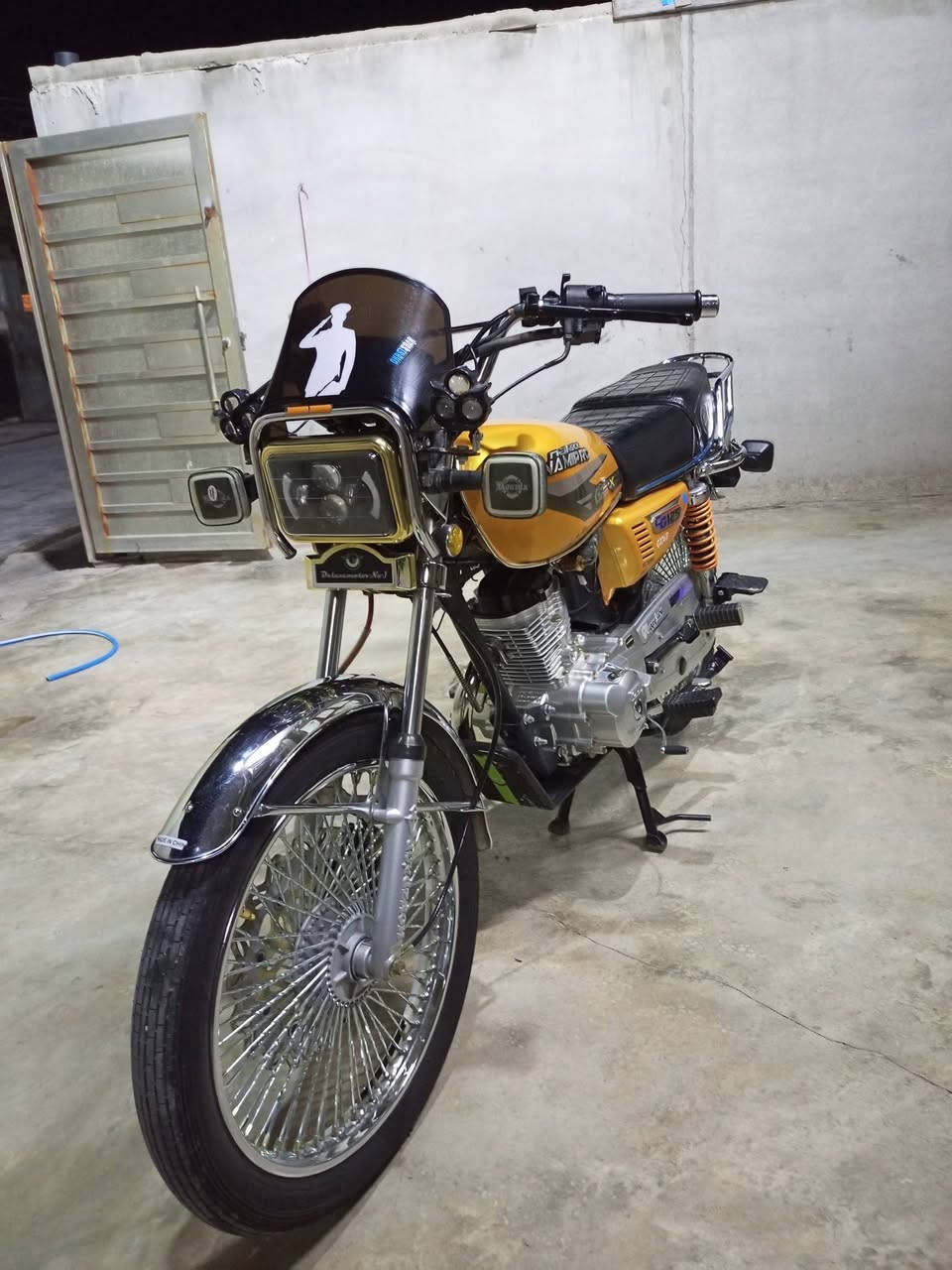 السلام عليكم شباب ماطور للبيع موديل 24 جديد السعر 750 وبي مجال اتصال وتدلل 
***********
