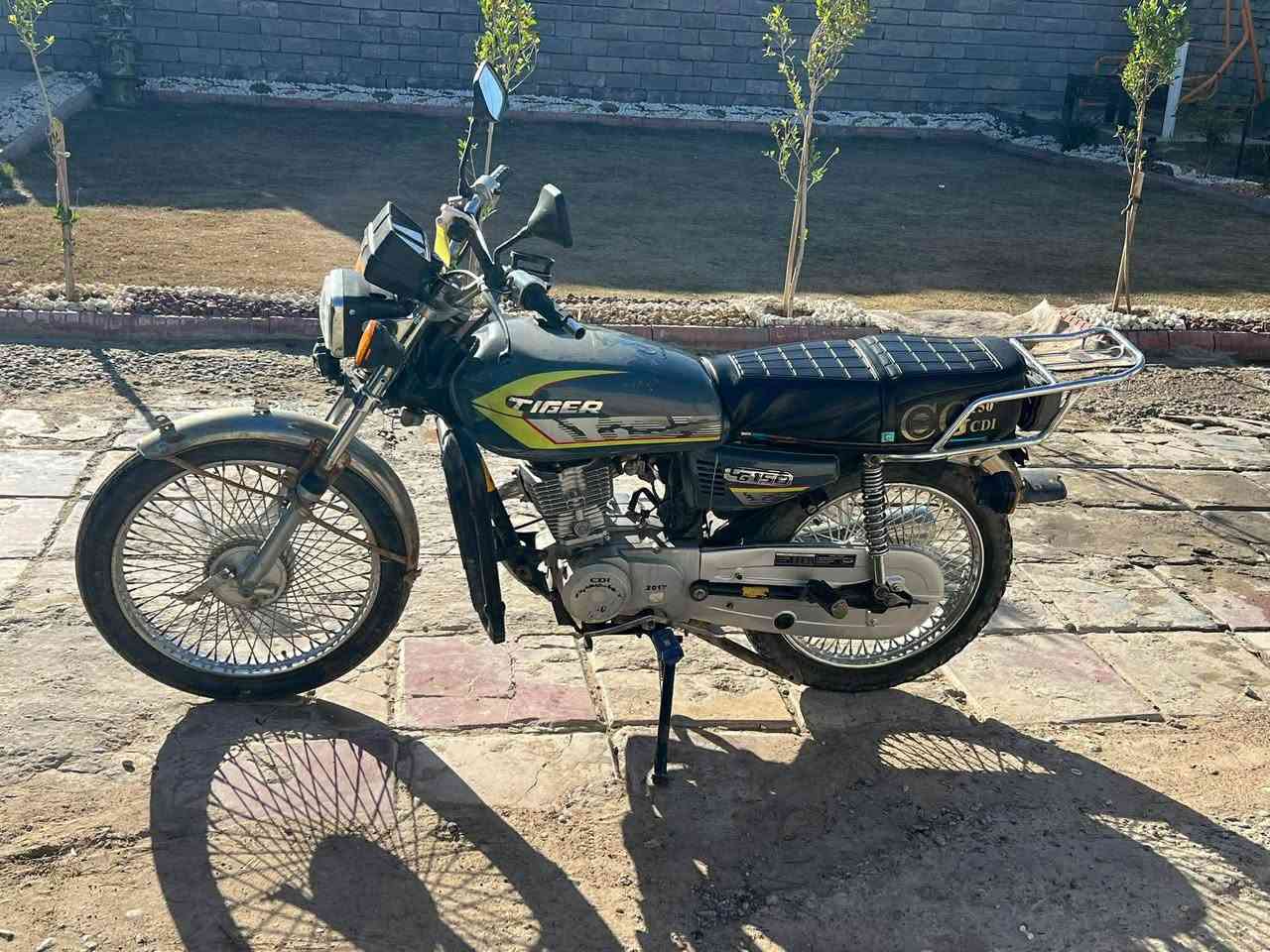 سلام عليكم دراجه البيع تايكر مديل 19نشاط فول كهربيات شغله مكان بيجي سعر 280بي مجال شراي او مروس ***********
